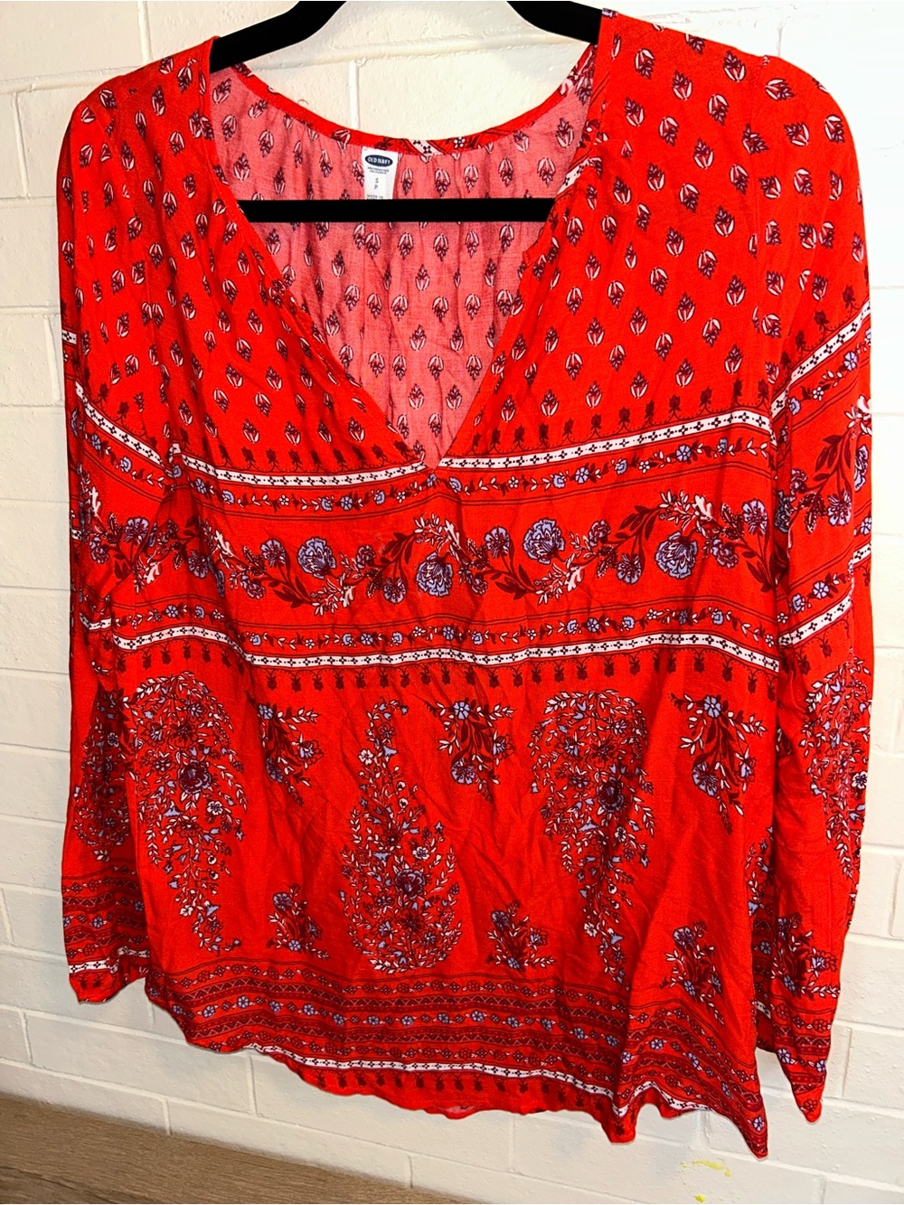 Old Navy Red Floral Paisley V-Neck Tunic